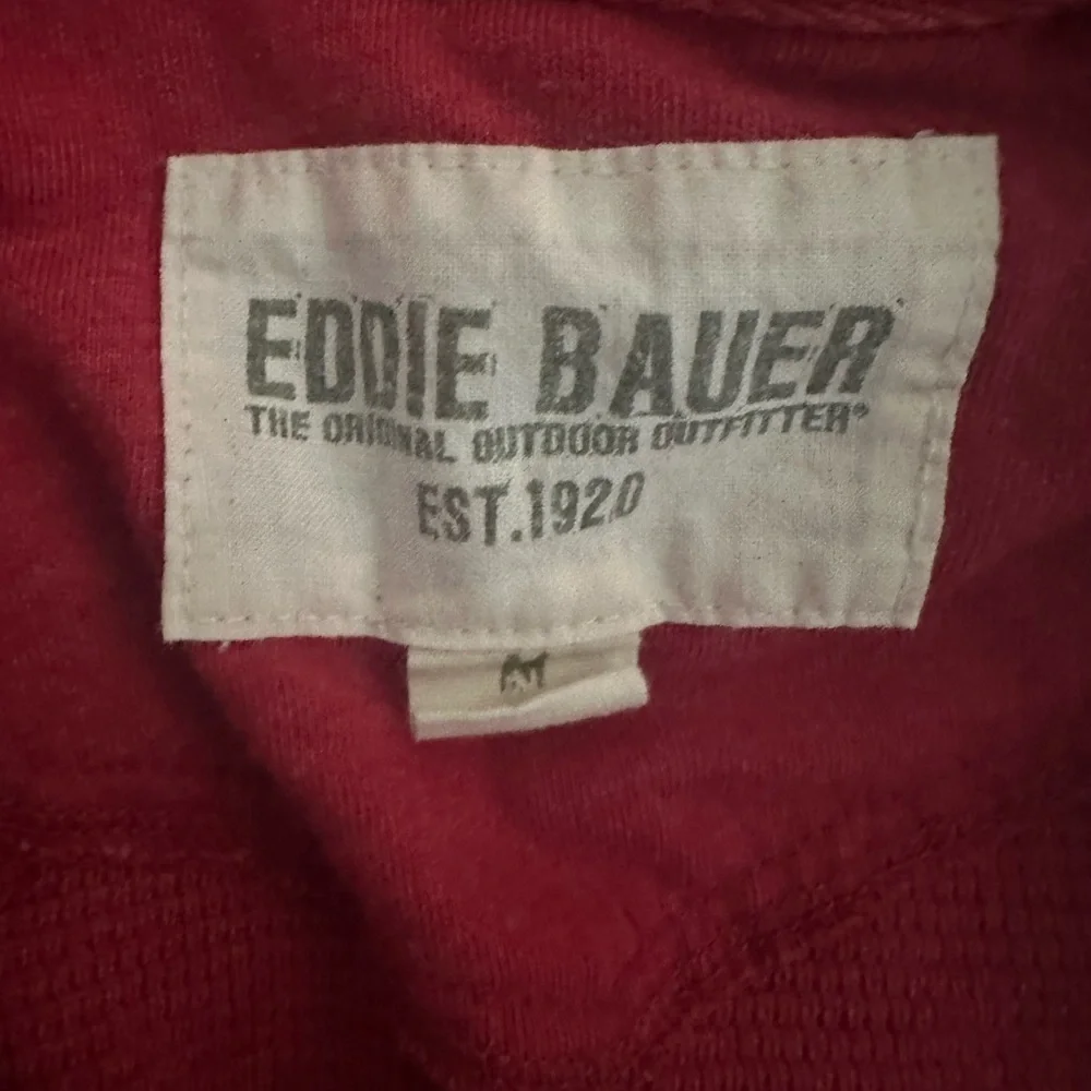Men’s pre own as is Eddie Bauer size M medium Red crewneck sweater - Picture 2 of 3